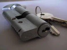 South Ozone Park NY Locksmith Store South Ozone Park, NY 718-554-8175 - broken-key-extraction